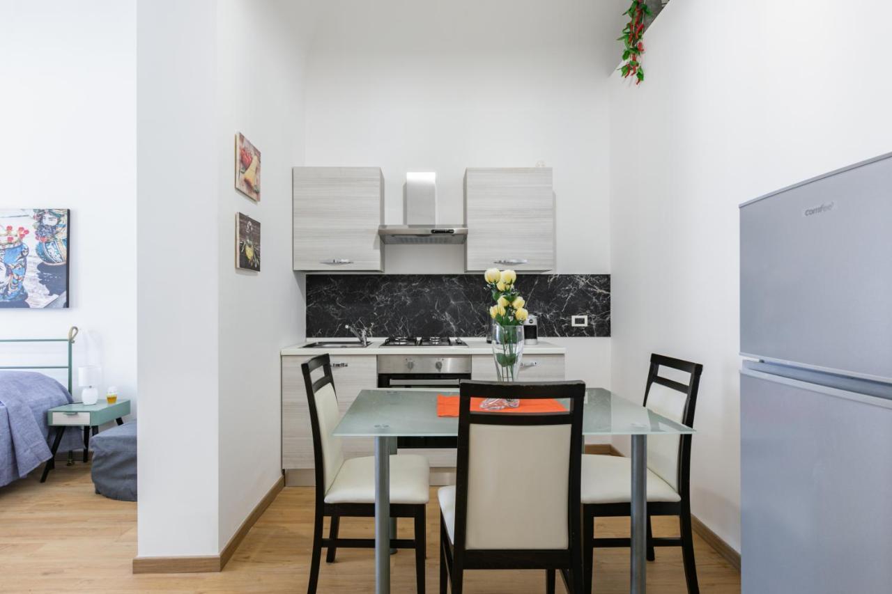 Corso Dei Mille Station Flat With Balcony Apartment Palermo Exterior photo
